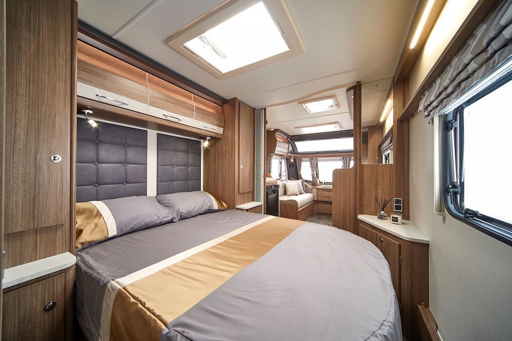 Coachman VIP 575