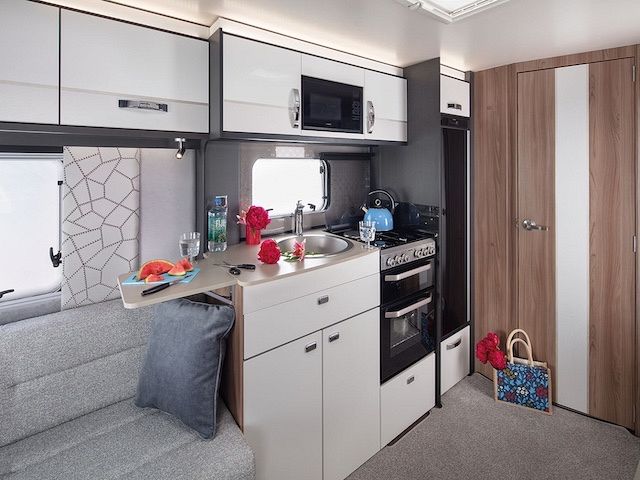 Swift Conqueror 560