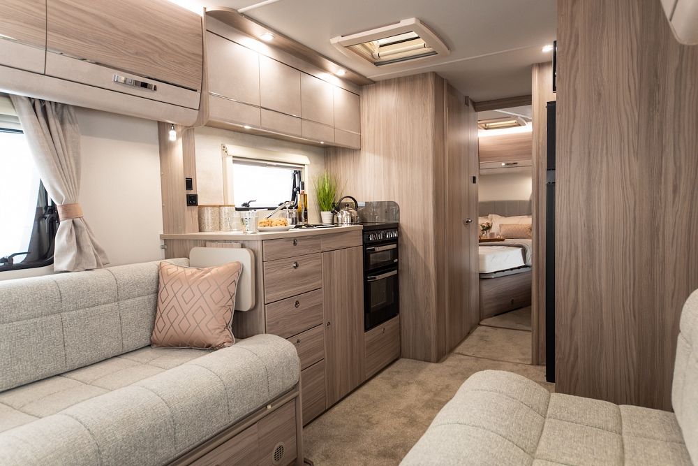 Elddis Avante 868