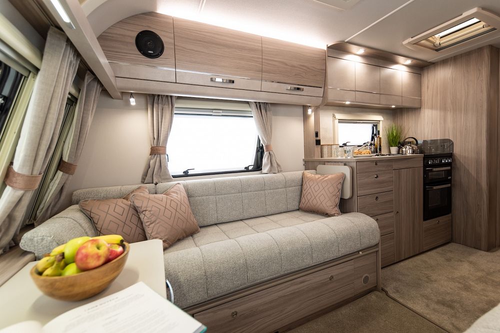 Elddis Avante 868