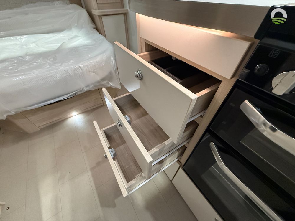 Elddis Avalon 250