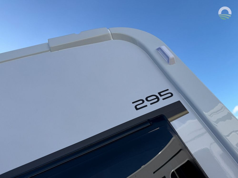 Elddis Avalon 295