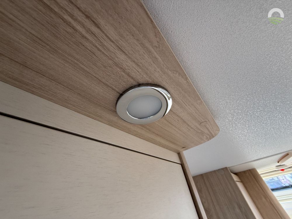 Elddis Avalon 295