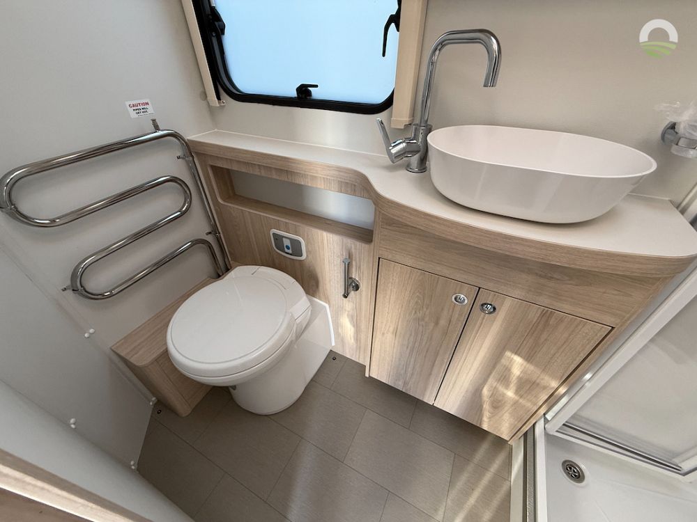 Elddis Avalon 295