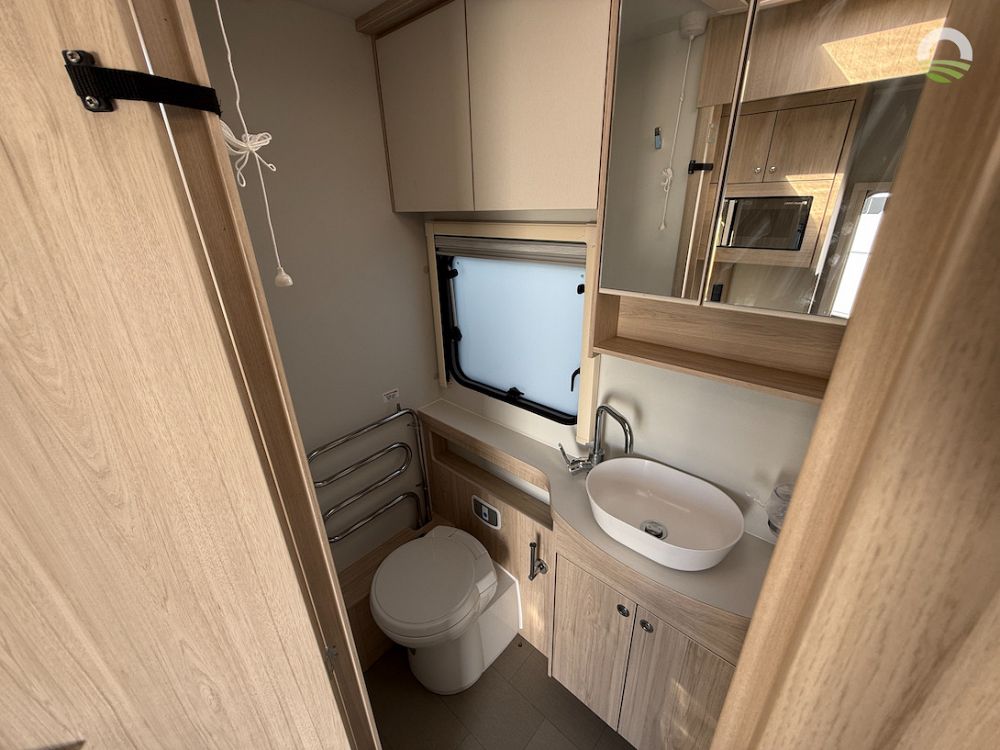 Elddis Avalon 295