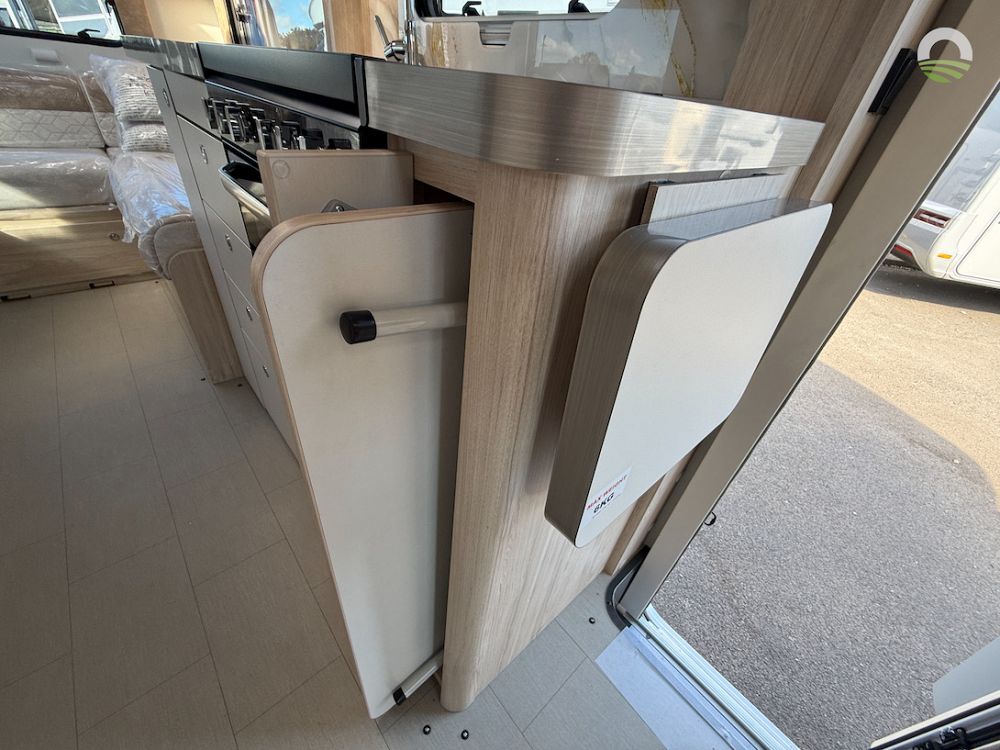 Elddis Avalon 295
