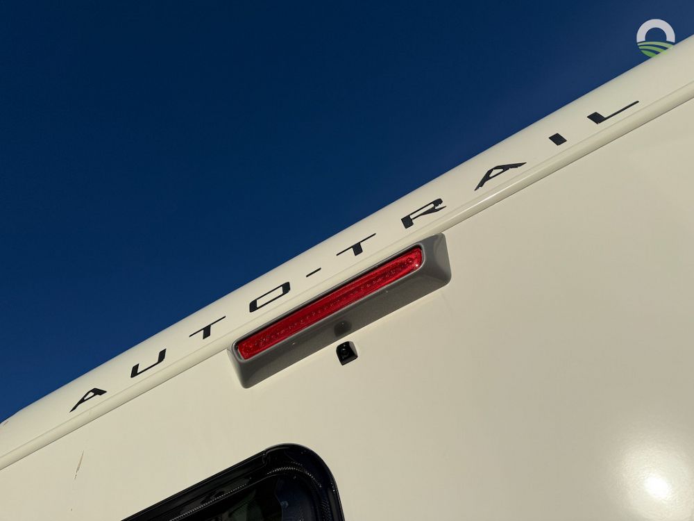 Auto-Trail Expedition C 63