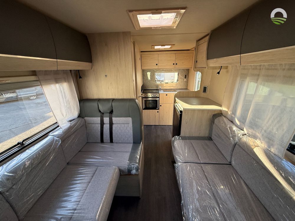 Auto-Trail Expedition C 63