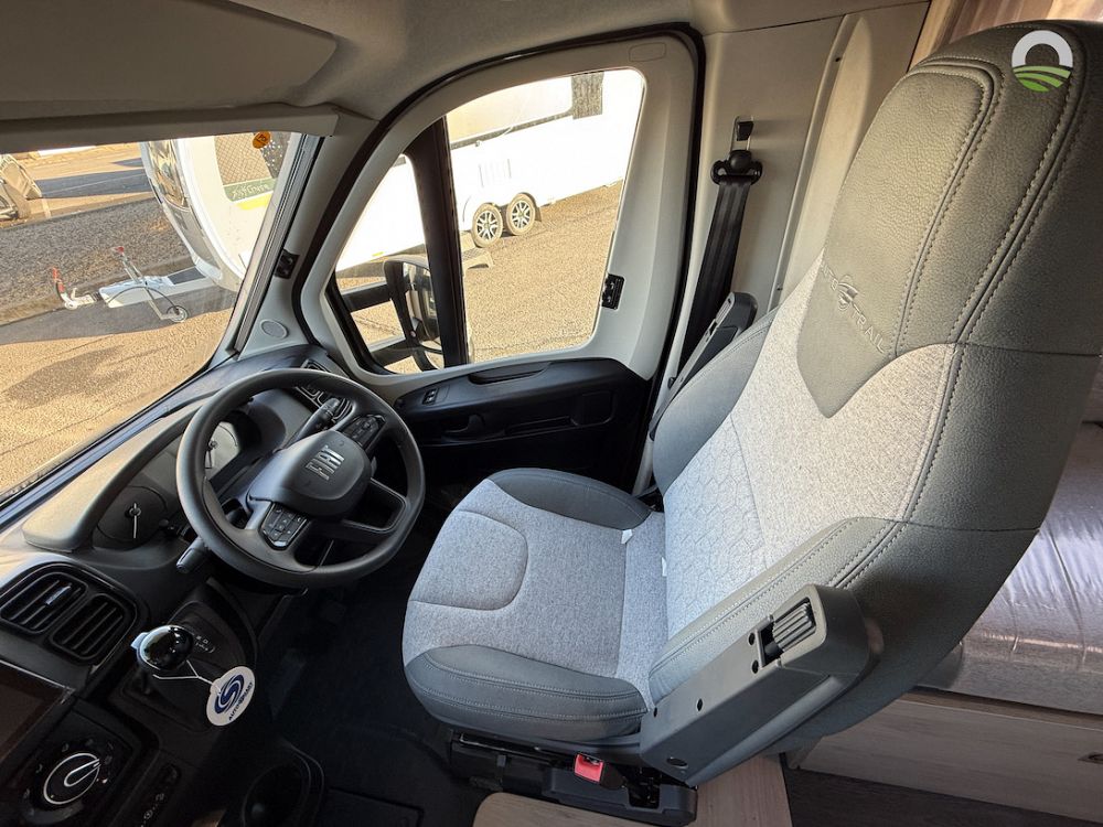 Auto-Trail Expedition C 63