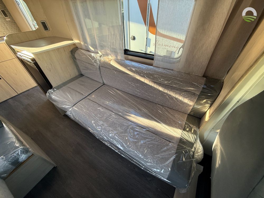 Auto-Trail Expedition C 63