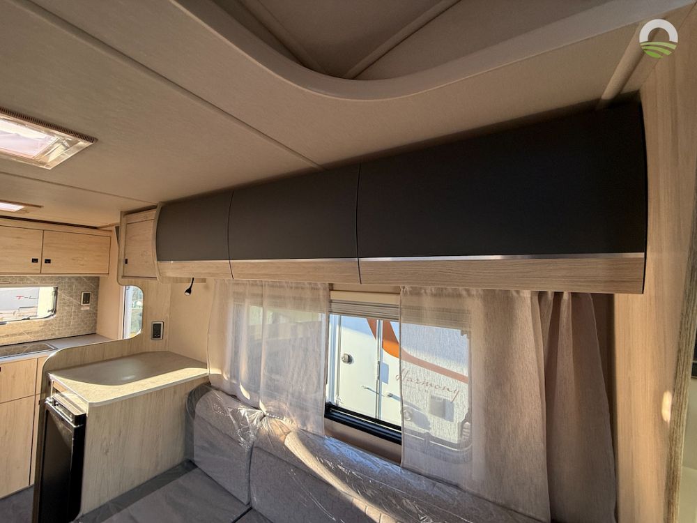 Auto-Trail Expedition C 63