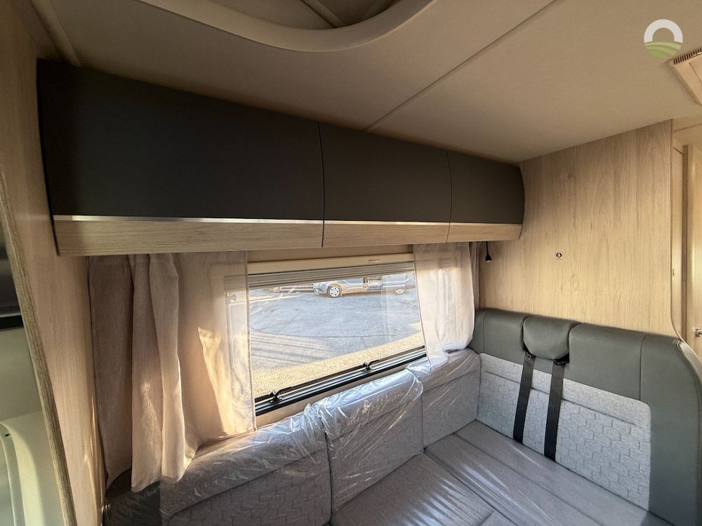 Auto-Trail Expedition C 63