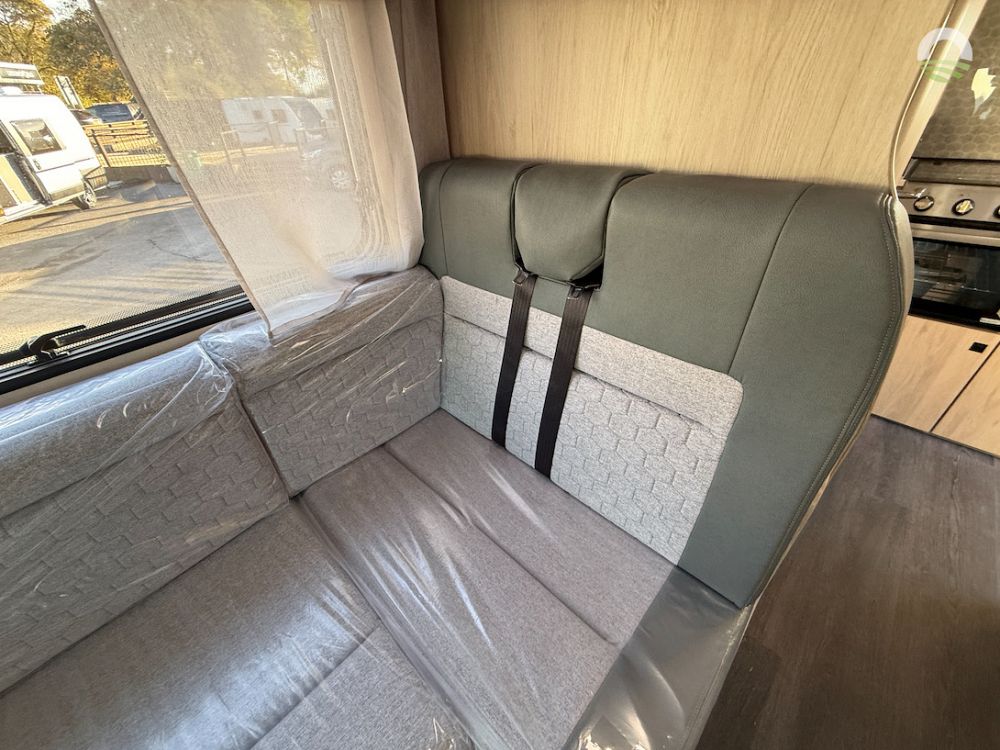 Auto-Trail Expedition C 63