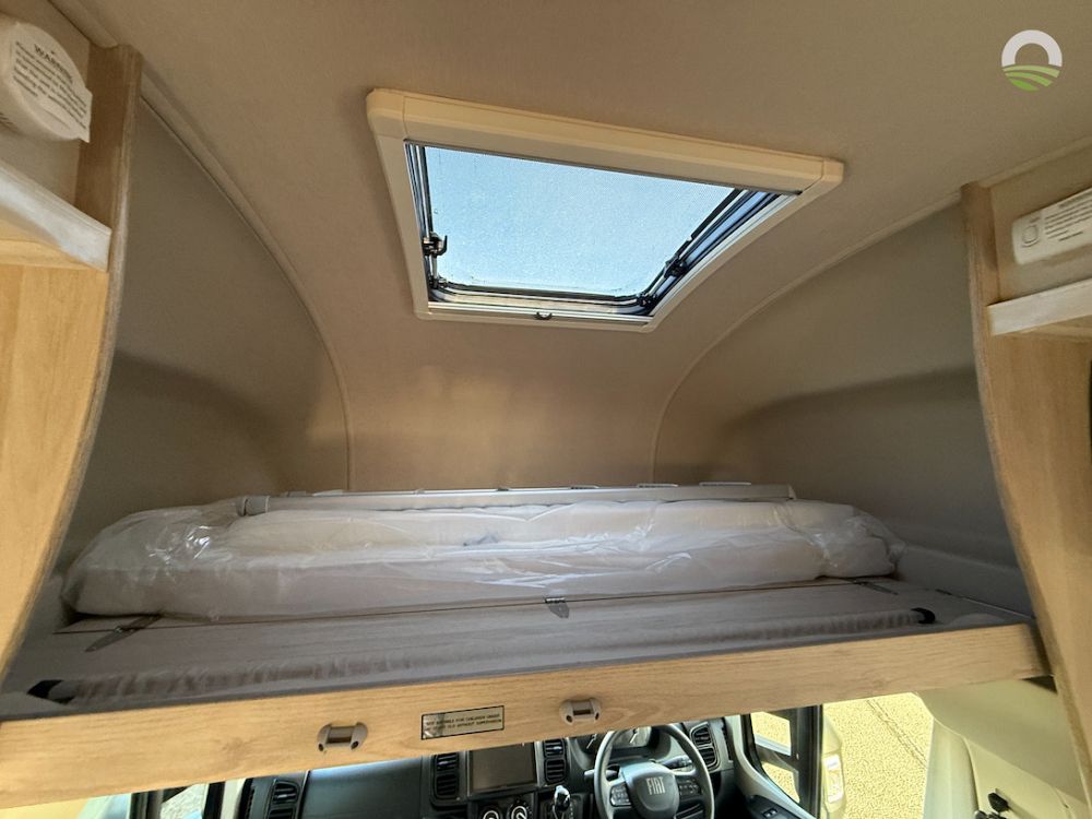 Auto-Trail Expedition C 63