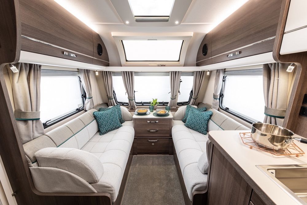 Elddis Affinity 574