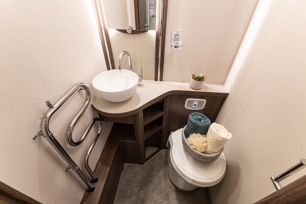 Elddis Affinity 574