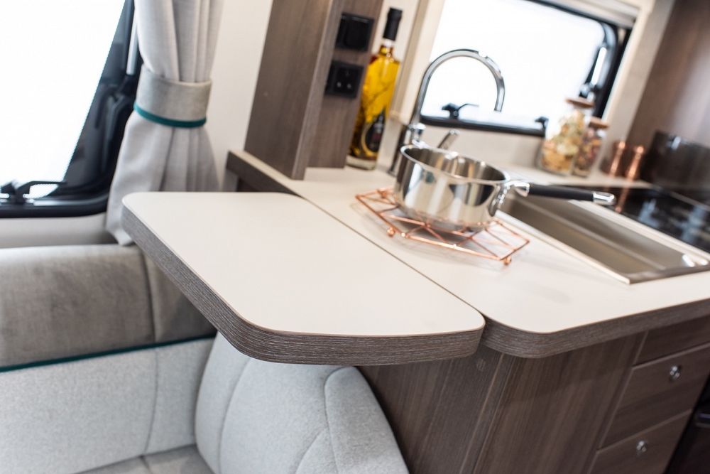 Elddis Affinity 574