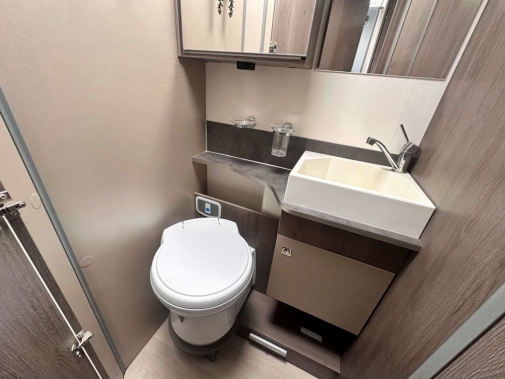 Chausson Titanium 768 XLB