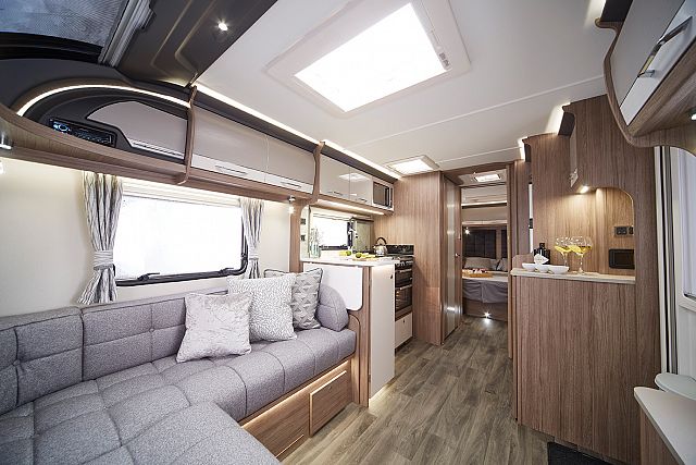 Coachman Laser Xcel 875 Image Thumb
