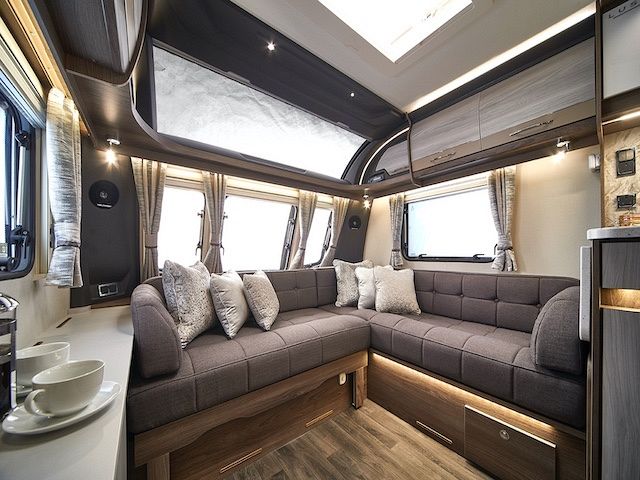 Coachman Lusso I Image Thumb