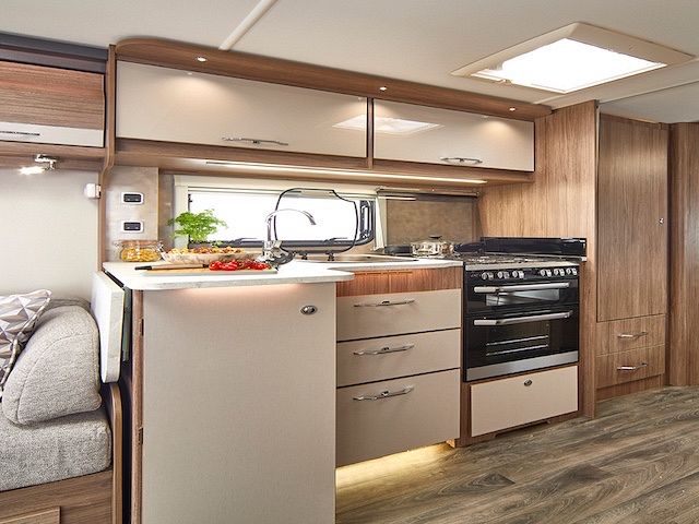 Coachman VIP 565 Image Thumb