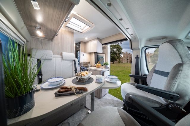 Elddis Autoquest CV40 Image Thumb