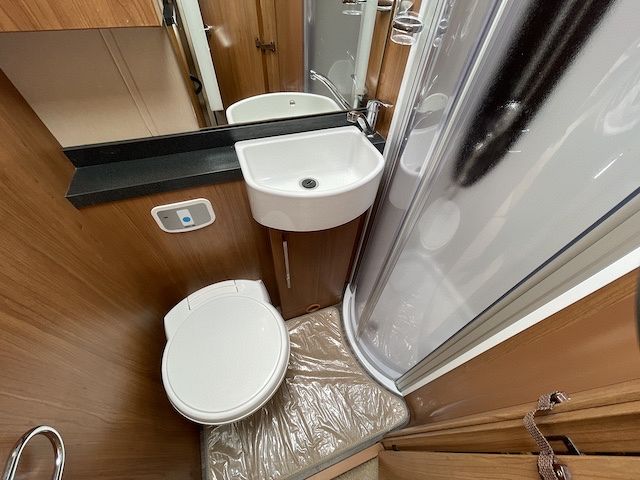 Auto-Trail tracker eks Image Thumb