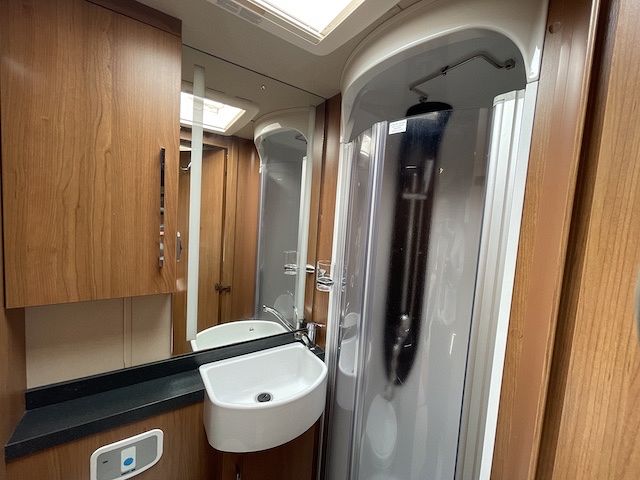 Auto-Trail tracker eks Image Thumb
