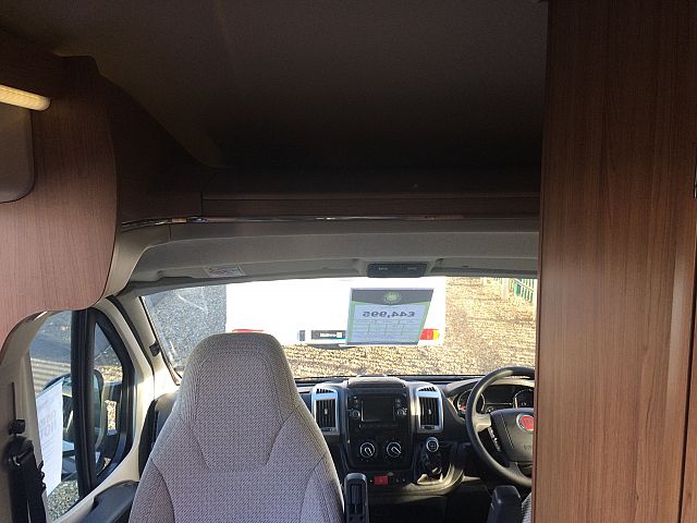 Autotrail V-line Sport 610 SE Image Thumb