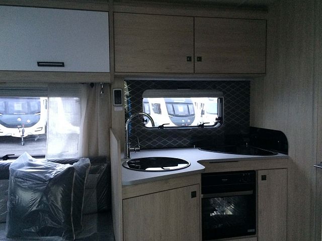 Auto-Trail Tribute F60 Image Thumb