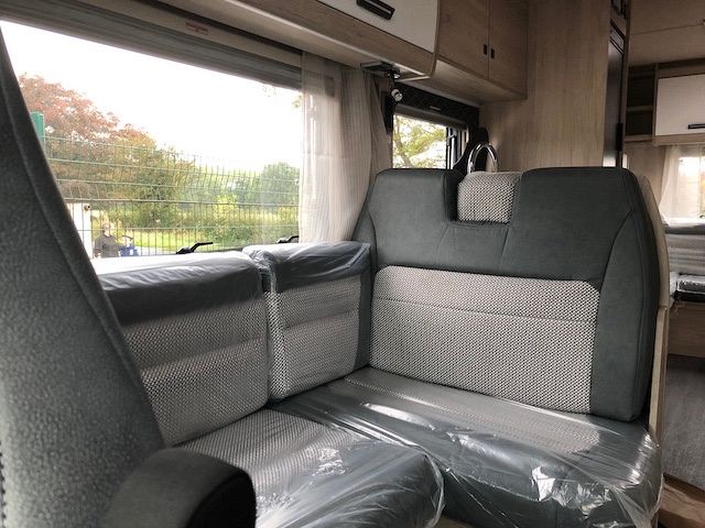 Auto-Trail F-Line F72 Image Thumb
