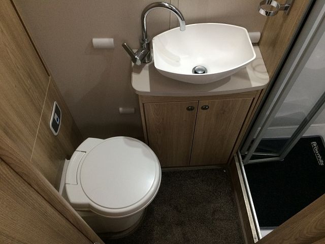 Elddis Autoquest Evolution 185 Image Thumb