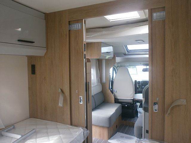 Roller Team T Line 785 - Lo Line - Drop Down Bed Image Thumb