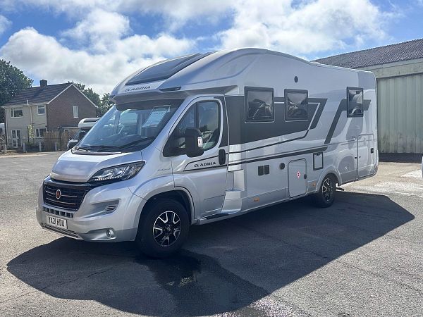 Adria Coral Supreme 670 DC