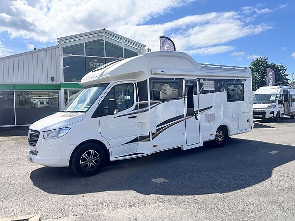 Coachman Travel Master 560