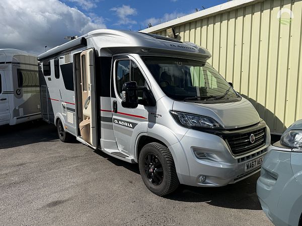 Adria Coral 690 SC platinum 