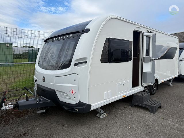 Coachman Lusso III