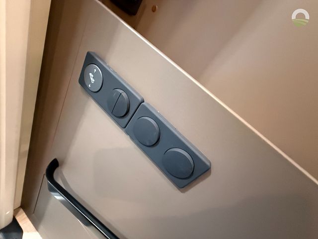 Burstner B66 TD 690 Image Thumb